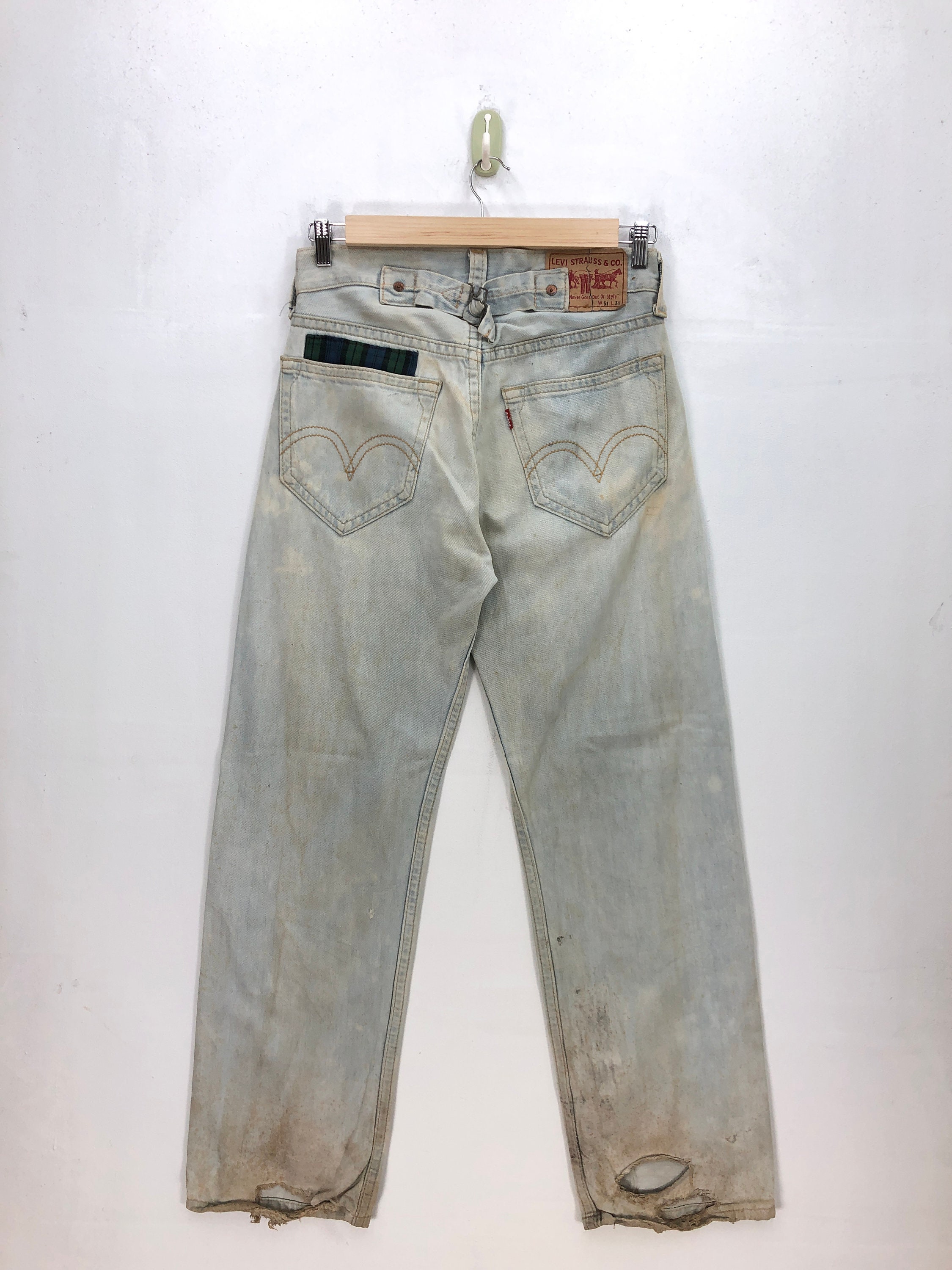 W32 Vintage Levi's 501 Light Wash Buckle Back Jeans 90s