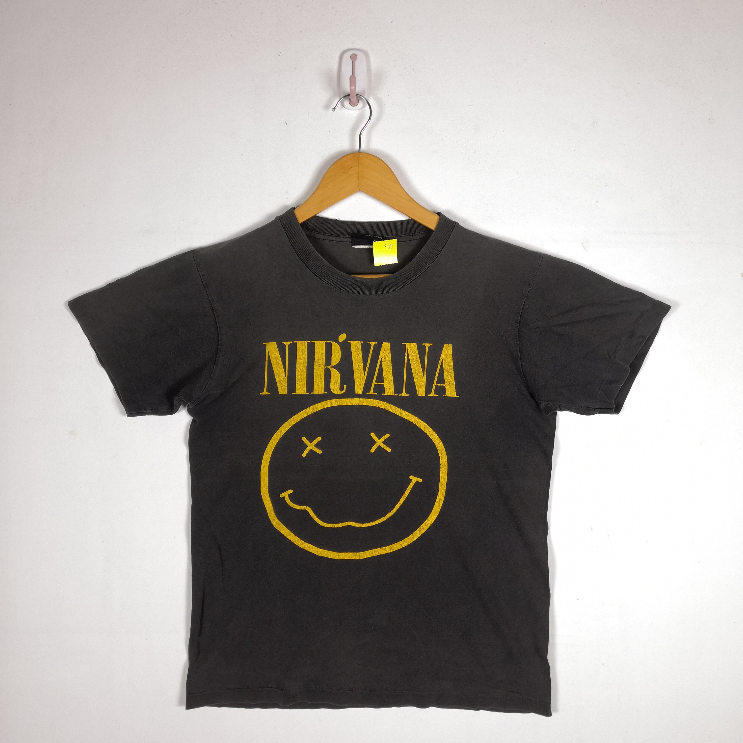 Vintage Nirvana T-shirt 90s Nirvana Nevermind Underground Vintage Nirvana T-shirt 90s Nirvana Nevermind Underground