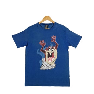 T-shirt de Tasmanie vintage 1995 petit personnage de Tazmanie des années 90 Warner Bros Shirt Cartoon Cartoon Movie Tasmanian Tee bleu couleur taille S