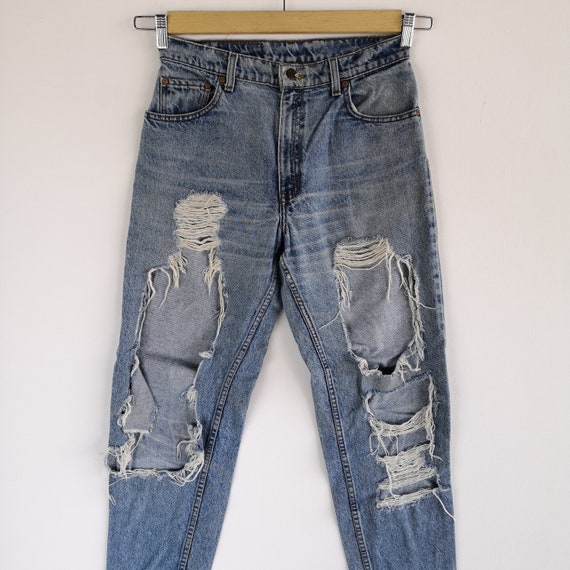 W28 Vintage Distressed Levi's 550 Jeans X Buffalo… - image 3