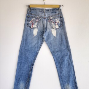 Calça jeans vintage Levi's 501 Boho dos anos 90 W32, cintura alta, perna reta, braguilha com botões, lavagem stone wash, jeans Levi's Mom, tamanho 32x31