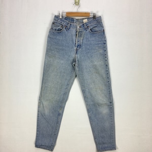 W28 Vintage 90s Levi&#39;s 501 Jeans Button Fly Vintage Jeans Light Wash Jeans Levi 501 Womens Jeans Levi&#39;s 501 Levis Mom Jeans Size 28x29