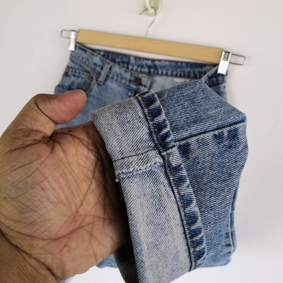 W28 Vintage Distressed Levi's 550 Jeans X Buffalo… - image 9