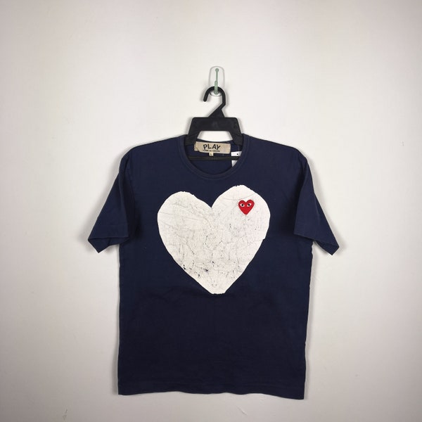 vintage Comme Des Garçons T-shirt Cœur Unie Grand Comme Des Garçons Arts Chemise Filip Pagowski Bleu Marine / Blanc Love T-shirt Décontracté Taille L