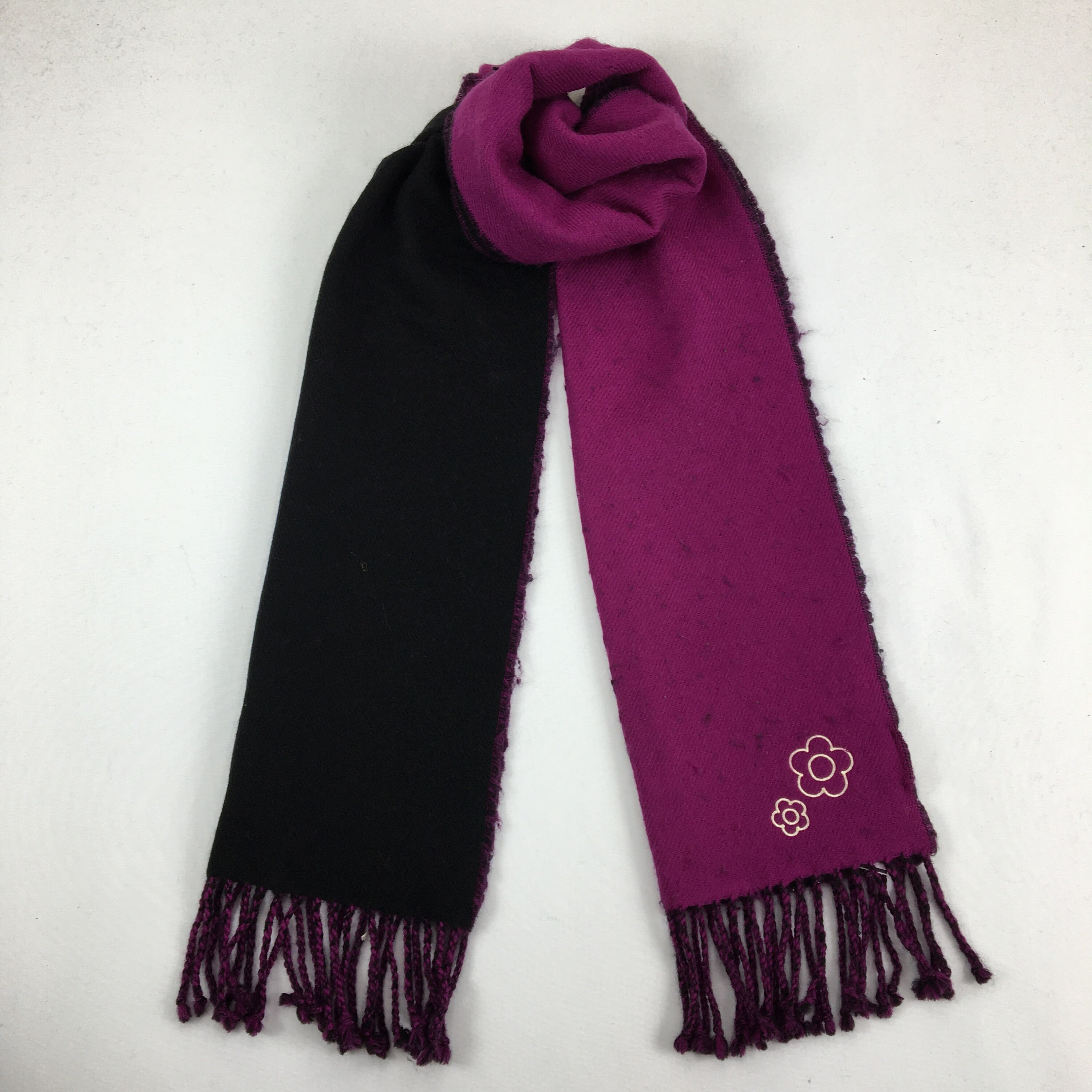 【MARGARIN FINGERS】24fw HEART EMBROIDERY WOOL MUFFLER Margarin Fingers