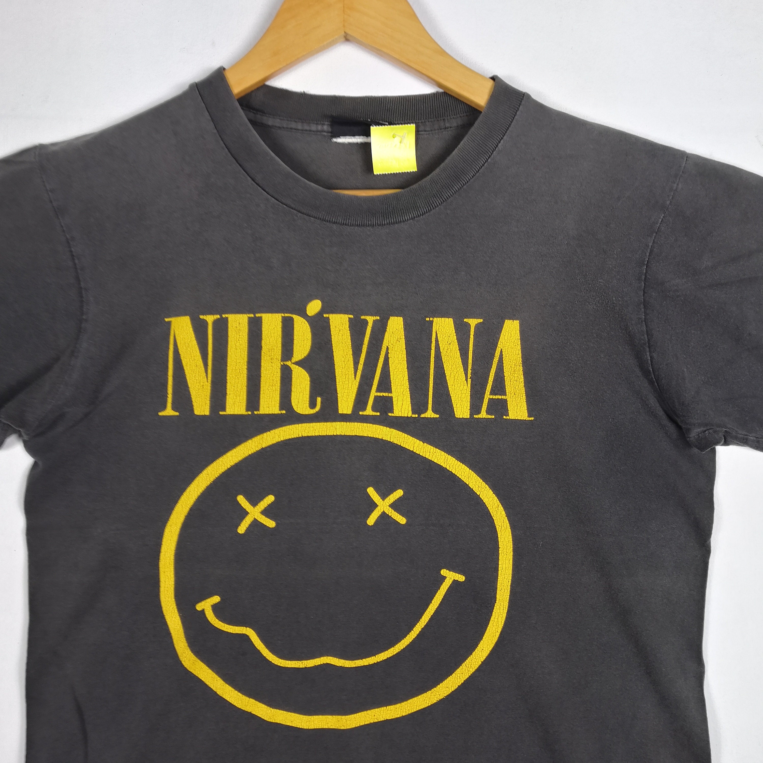 Vintage Nirvana T-shirt 90s Nirvana Nevermind Underground American