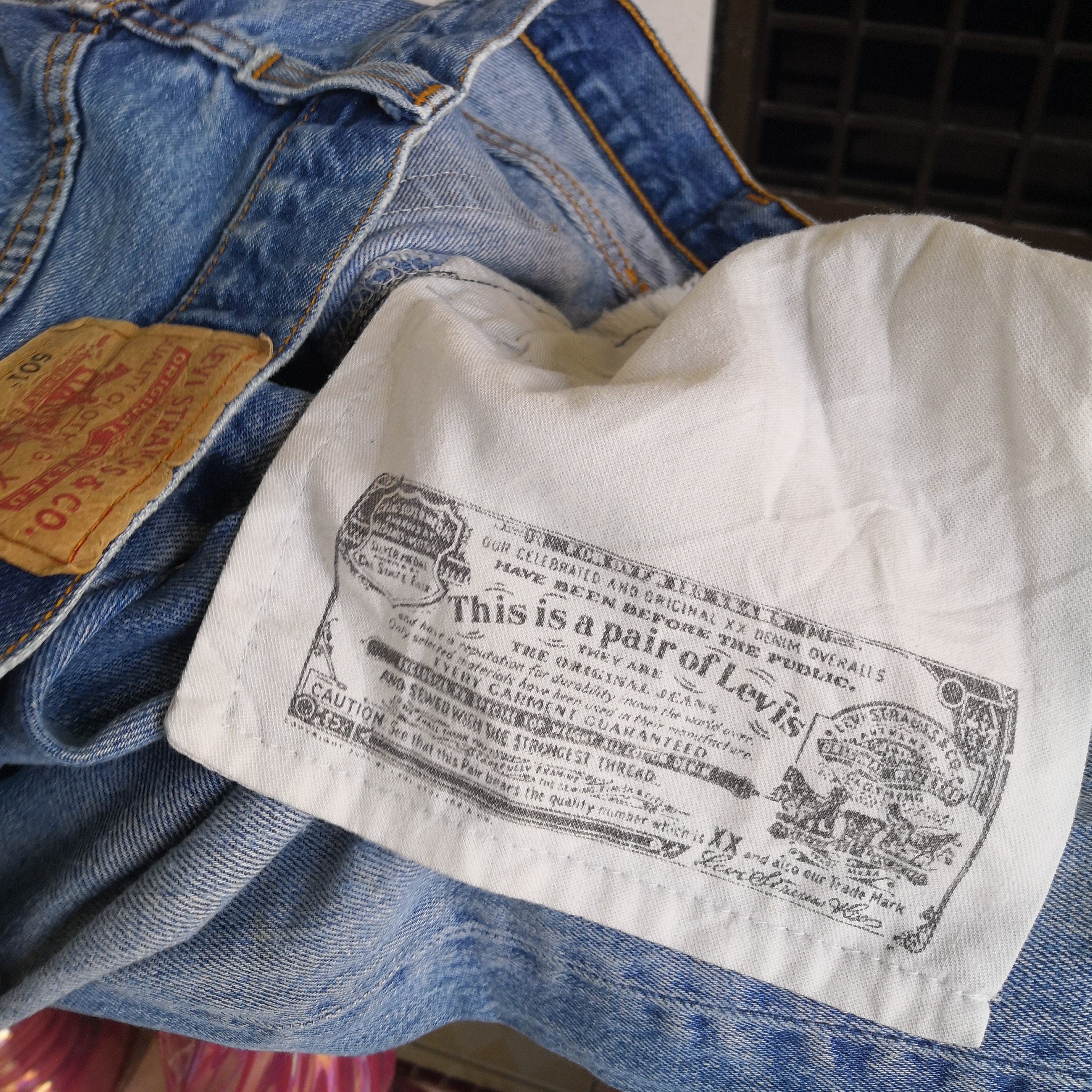 W30 Vintage Levi's 501 Light Wash Jeans 90s Levis Womens W30 Vintage Levi's 501 Light Wash Jeans 90s Levis Womens