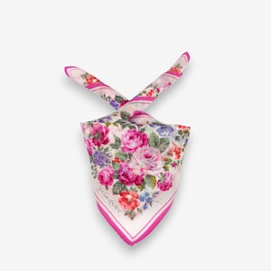 Pañuelo vintage de Yves Saint Laurent, accesorios de Yves Saint Laurent, bandana de Saint Laurent, pañuelo de bolsillo de YSL, bufanda de YSL, pañuelo de cuello de YSL