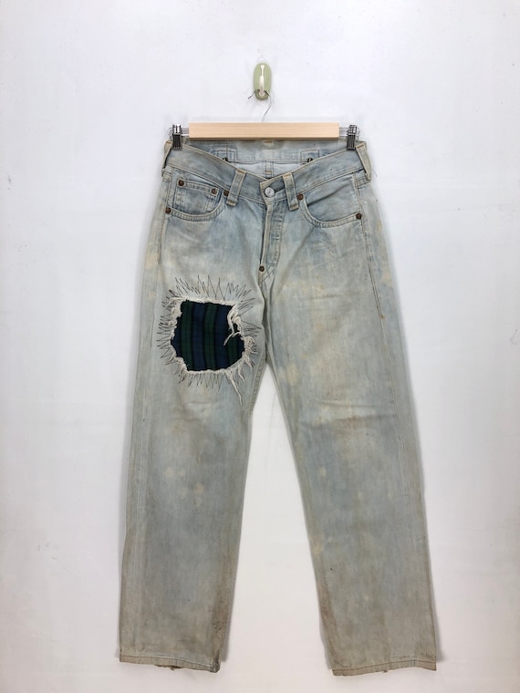 W32 Vintage Levi's 501 Light Wash Buckle Back Jeans 90s