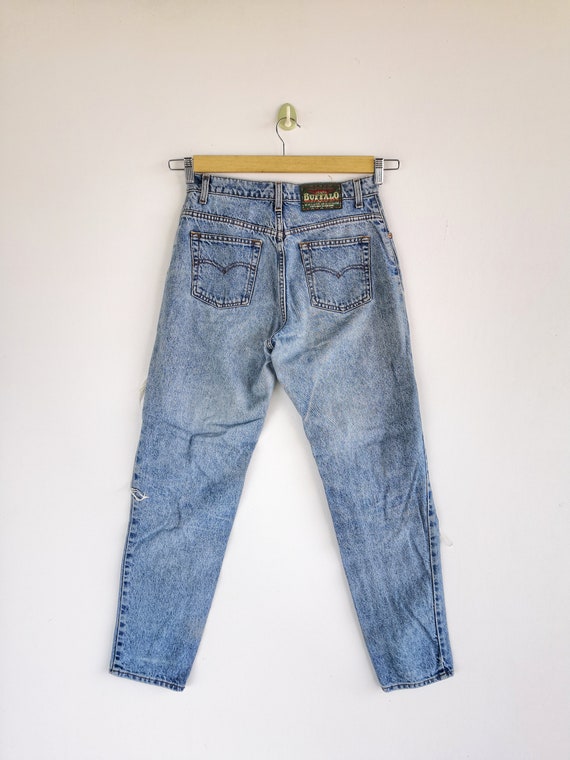 W28 Vintage Distressed Levi's 550 Jeans X Buffalo… - image 2