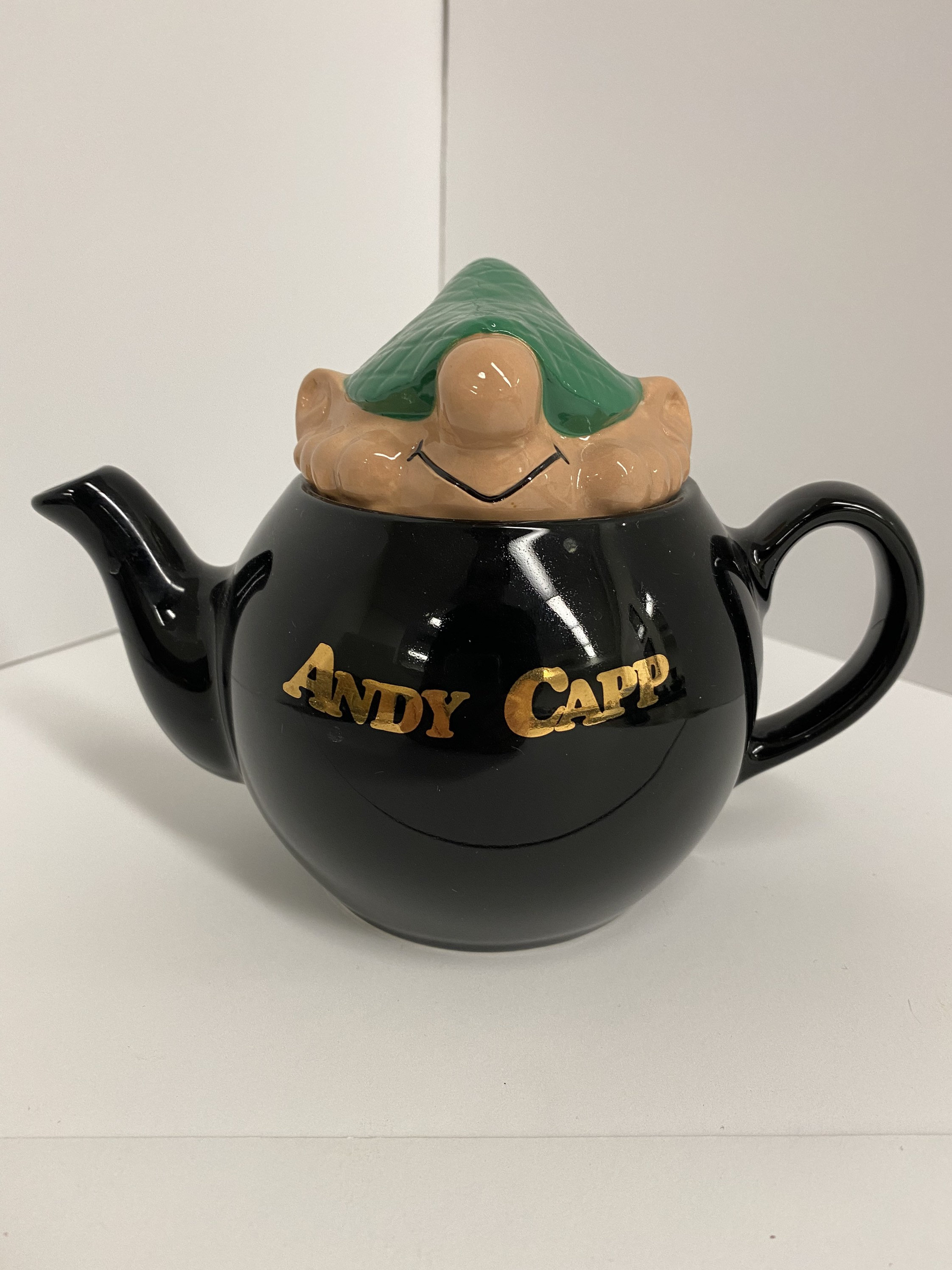 Wade Teapot for sale Only 4 left at 65