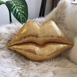 Gold Glitter Lips Throw Pillow Gold Lips Shaped Decorative Pillow Double Sided Sequin Glitter Kiss Pillow Doble Sİded Shimmer Lips