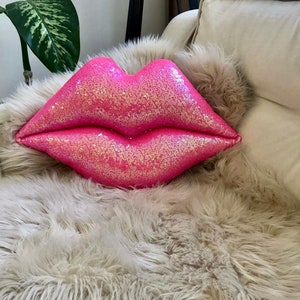 Sugar Pink Lips Glitter  Throw Pillow Hot Lips Shaped Decorative Pillow Double Sided Sequin Glitter Kiss Pillow Doble Sİded Shimmer Lips