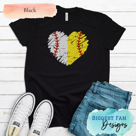 Softball Distressed Heart T-Shirt Cute Mom Love Tee Softball Distressed Heart T-Shirt Cute Mom Love Tee