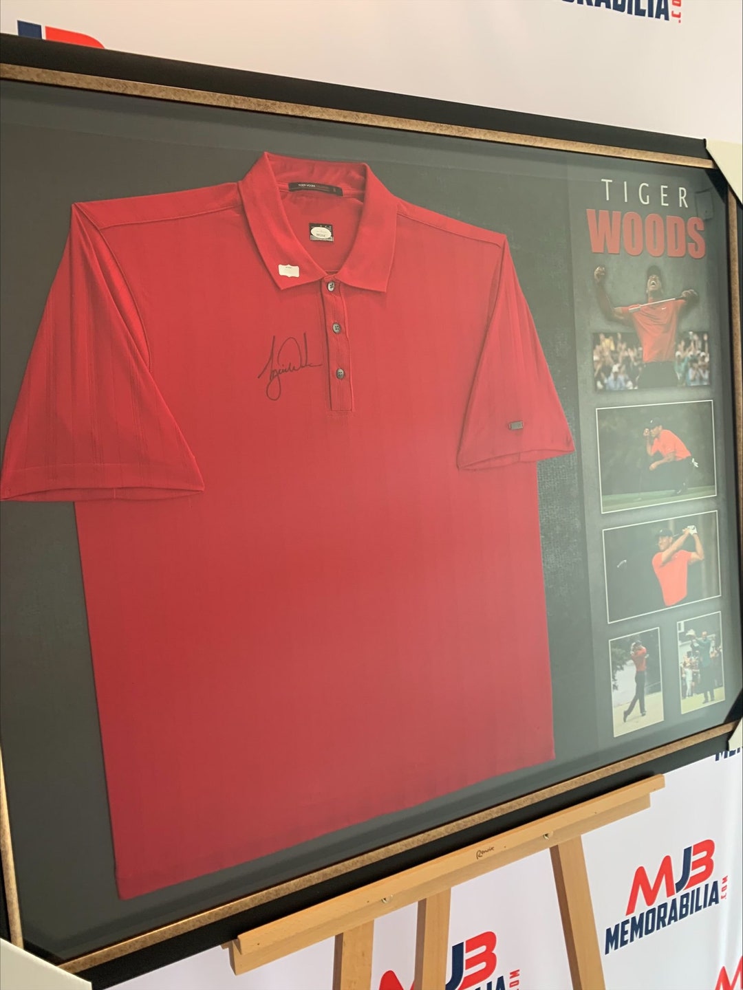 tiger woods red nike polo