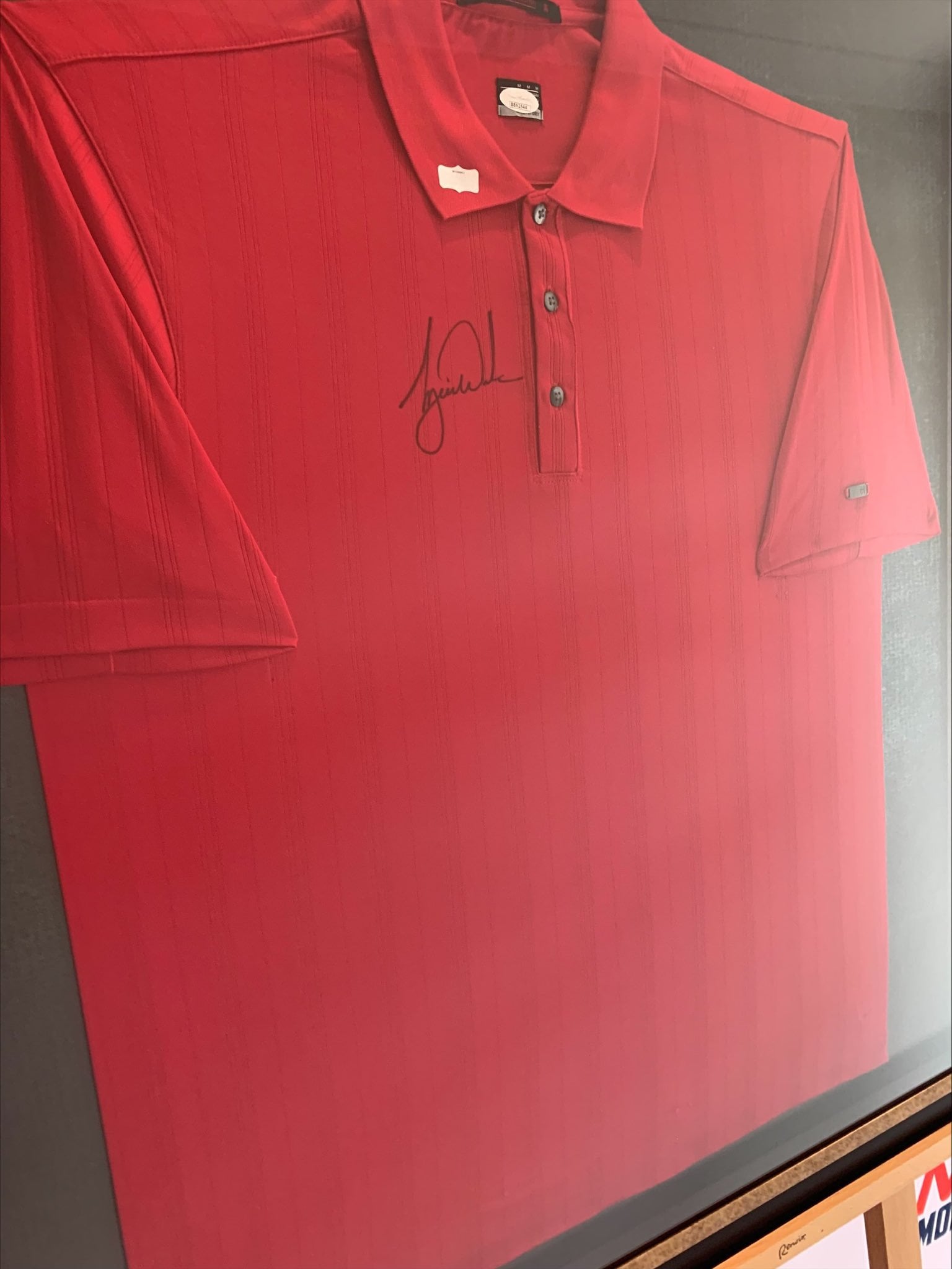 tiger woods red nike polo