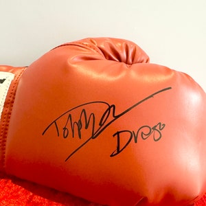 Dolph Lundgren Signed Everlast Boxing Glove Inscribed Drago JSA Authentication RARE