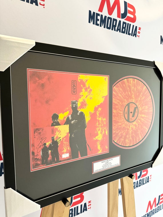 Twenty One 21 Pilots Signed Autographed Vinyl Clancy Frame With