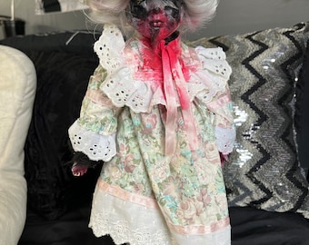 Muñeca de porcelana Grandma Wolf OOAK de 16"