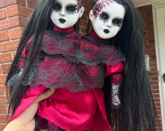 Muñeca de porcelana OOAK de gemelos siameses MITOSIS