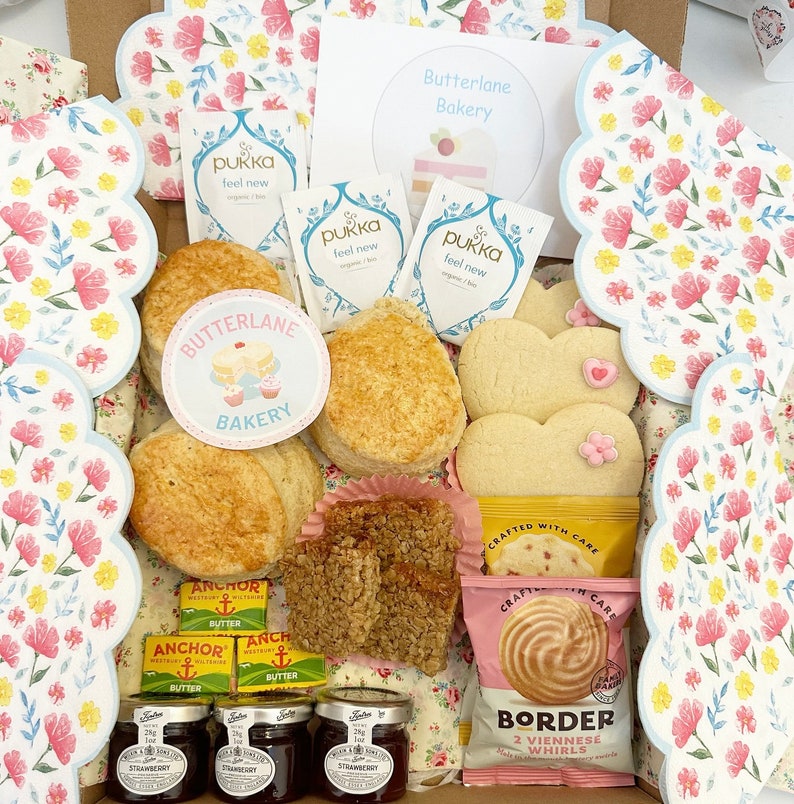 Luxury Afternoon Tea Hamper, Cream Tea, Hamper, Birthday gift, Food Hamper, Thank you Gift Box, Mothers day Afternoon Tea for 3