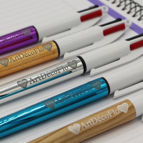 Bolígrafo personalizable de 4 colores.