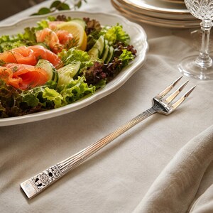 Vintage Oneida Hampton Court Coronation Serving Fork Silver Plate Art Deco c.1936–1950s