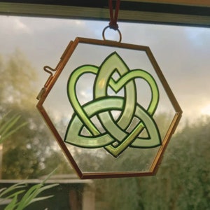 LOVE KNOT | Celtic Handmade Stained Glass | Customized, Handpainted Irish Celtic Suncatcher, Cottagecore, Meaningful Gifts, Home Decor Art