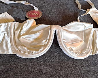 LOU underwired bra in pink satin, new, 1940s France, fine retro lingerie, vintage collector's item. Second-hand item