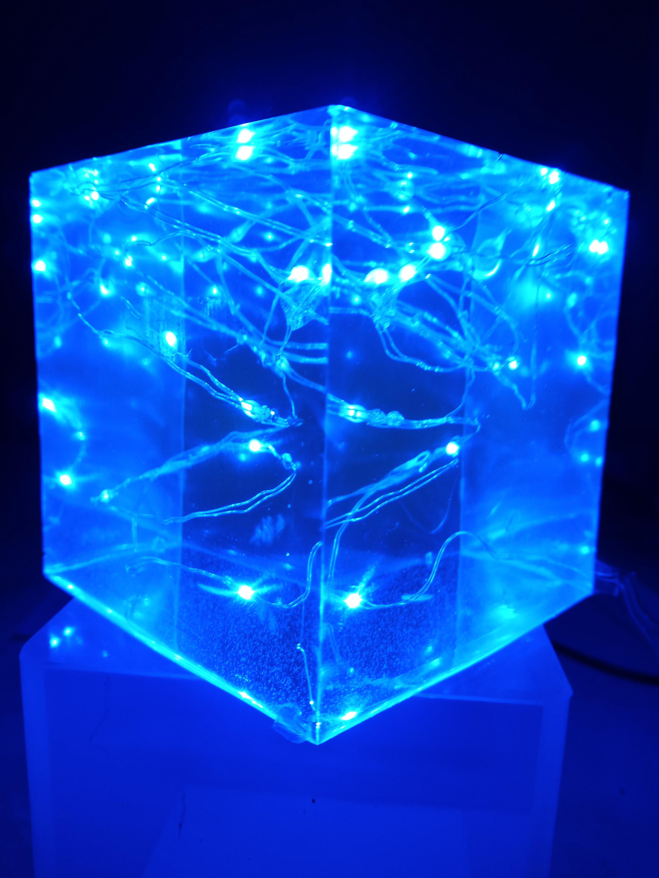 LECUBE - LIGHT BLUE