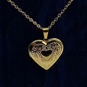 Gold Heart Photo Locket Necklace: Victorian Floral Keepsake