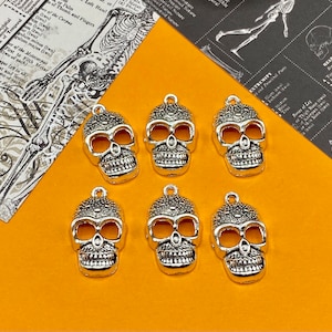 Halloween Large Silver Skull with Patten Detail Charm Pendent ~ Set of Six