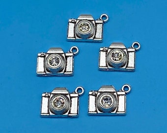 Silver Traditional Camera with Diamanté lenses Charm Pendants  ~ Set of Five