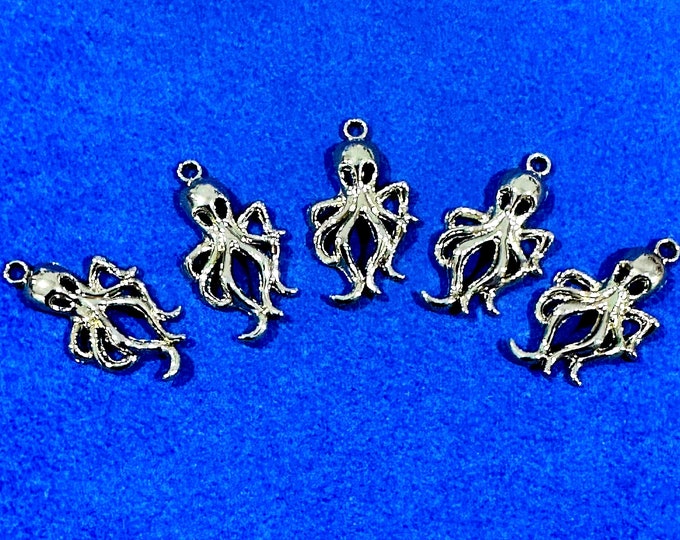 Mid Size Antique Pale Gold Finish Octopus Pendant Charms ~ Set of Five