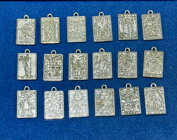Silver Traditional Tarot Card Fortune Telling Set Charm Pendants - Set of Eighteen