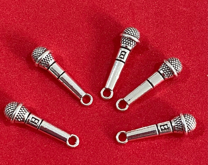 Silver Retro Microphone ‘ Mic’ Charm Pendants ~ Set of Five