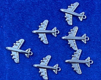 Large Silver Aeroplane Jumbo Jet Airplane Charm Pendent - Set of Six