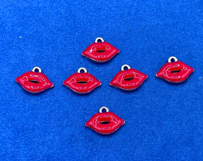 Bright Red Enamel & Gold Kissing Pout Lip Charms pendants ~ Set of Six