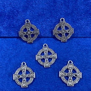 Large Round Silver Celtic Knot Style Cross Charm Pendant - Set of Five
