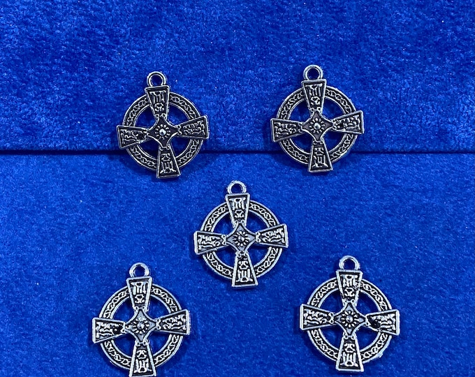 Large Round Silver Celtic Knot Style Cross Charm Pendant - Set of Five