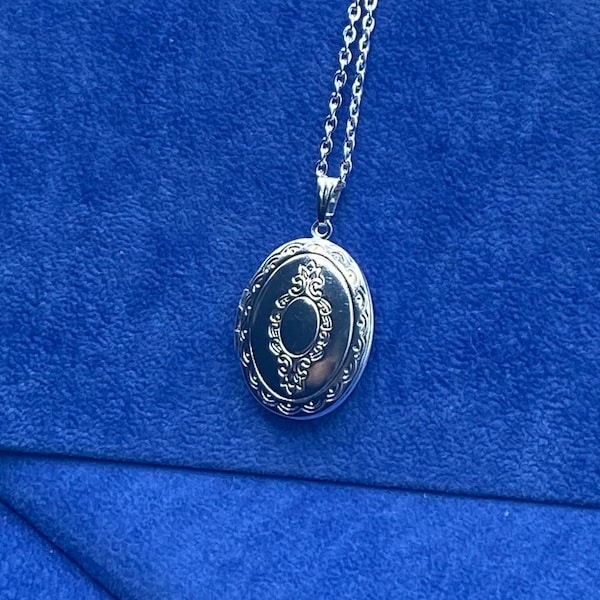 Stainless Steel Oval Photo Locket with a Regency Floral Design with Silver Necklace.