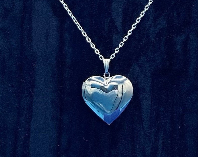 Polished Stainless Steel Silver Heart Shaped Photo Locket with Silver Necklace.