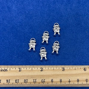 Mini Silver Retro Vintage Robot Charm Pendants  ~ Set of Five