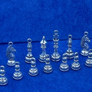 Silber Schachfigur Anhänger: Antik Silber Finish, 16er Set