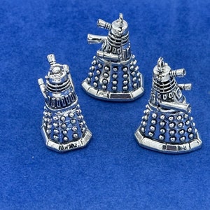 Large Silver Daleks Dr Who&#39;s Nemesis Charm Pendants -  Set of Three