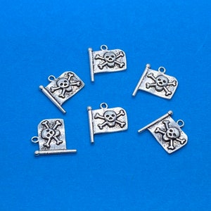 Skull and Cross Bones Pirate Flag ‘’Jolly Roger’’ Charm Pendants ~ Set of Six