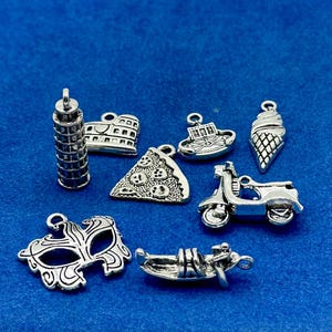Nouvelles breloques et pendentifs emblématiques de l&#39;Italie Venise et Rome en argent - Ensemble de huit