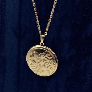 Engraved Crane Photo Locket: Pale Gold Keepsake Necklace