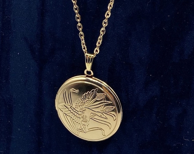 Large Pale Yellow Round Photo Locket With Detailed Engraved Crane Design with Pale Gold Necklace.