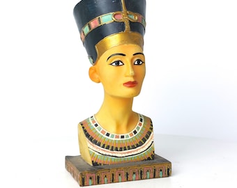 ネフェルティティ女王の最もリアルな胸像 - 古代エジプトの記憶と神性